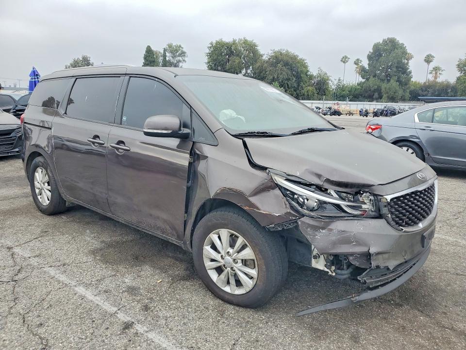 58779906 :رقم المزاد ، KNDMB5C16F6027996 vin ، 2015 Kia Sedona مزاد بيع