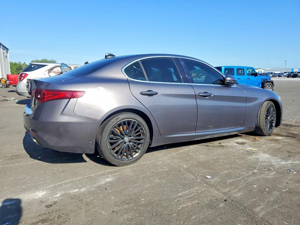 2017 Alfa Romeo Giulia მანქანა იყიდება აუქციონზე, vin: ZARFAECN0H7542056, აუქციონის ნომერი: 56429856