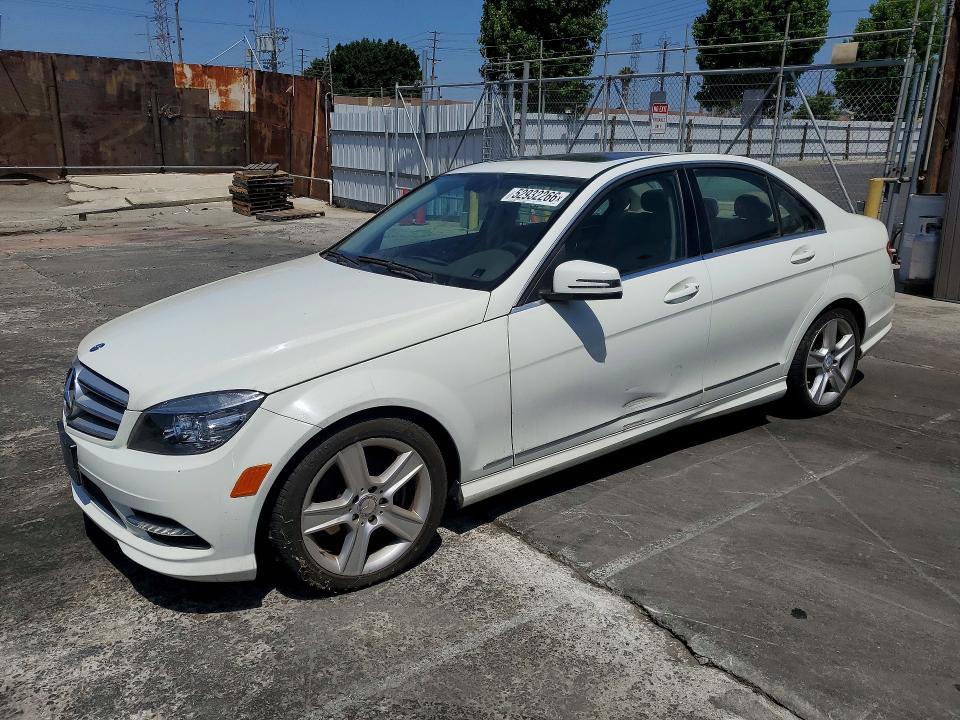 52932266 :رقم المزاد ، WDDGF5EB8BR187092 vin ، 2011 Mercedes-benz C مزاد بيع
