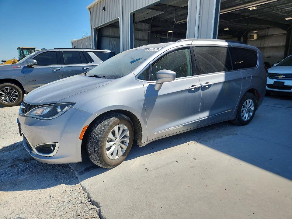 Продаж на аукціоні авто 2017 Chrysler Pacifica, vin: 2C4RC1BG9HR815992, номер лоту: 57349136