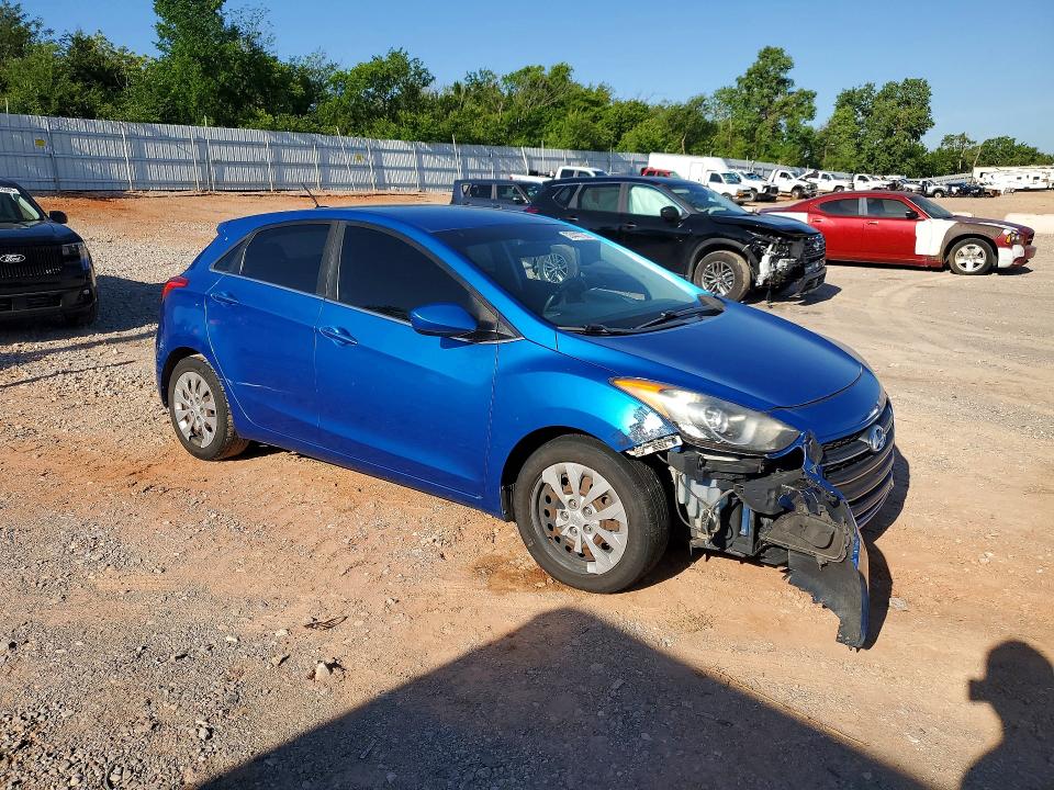 2017 Hyundai Elantra Gt მანქანა იყიდება აუქციონზე, vin: KMHD35LH1HU372471, აუქციონის ნომერი: 55443736