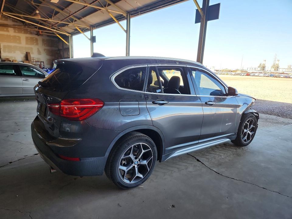 55965486 :رقم المزاد ، WBXHT3Z36H4A65129 vin ، 2017 Bmw X1 مزاد بيع