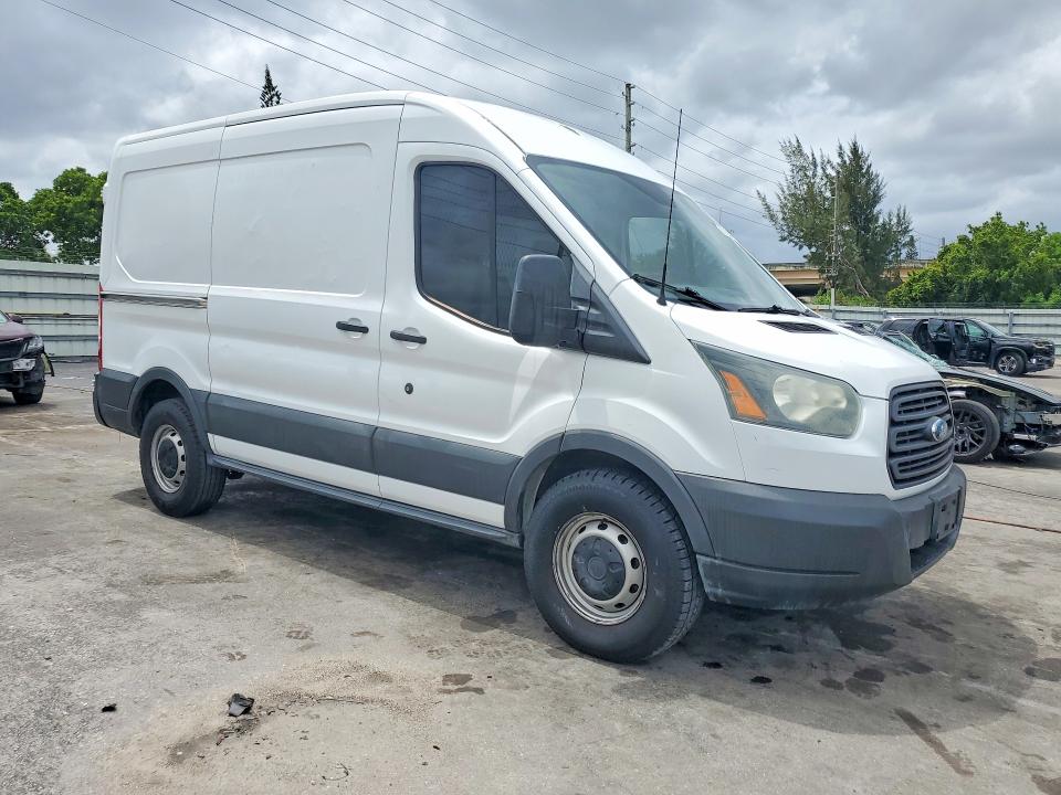 56319046 :رقم المزاد ، 1FTYR1CM9FKA29183 vin ، 2015 Ford Transit مزاد بيع