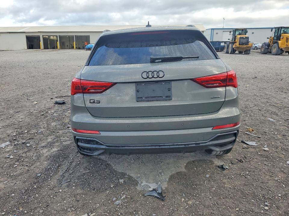 57441276 :رقم المزاد ، WA1EECF38S1083596 vin ، 2025 Audi Q3 مزاد بيع