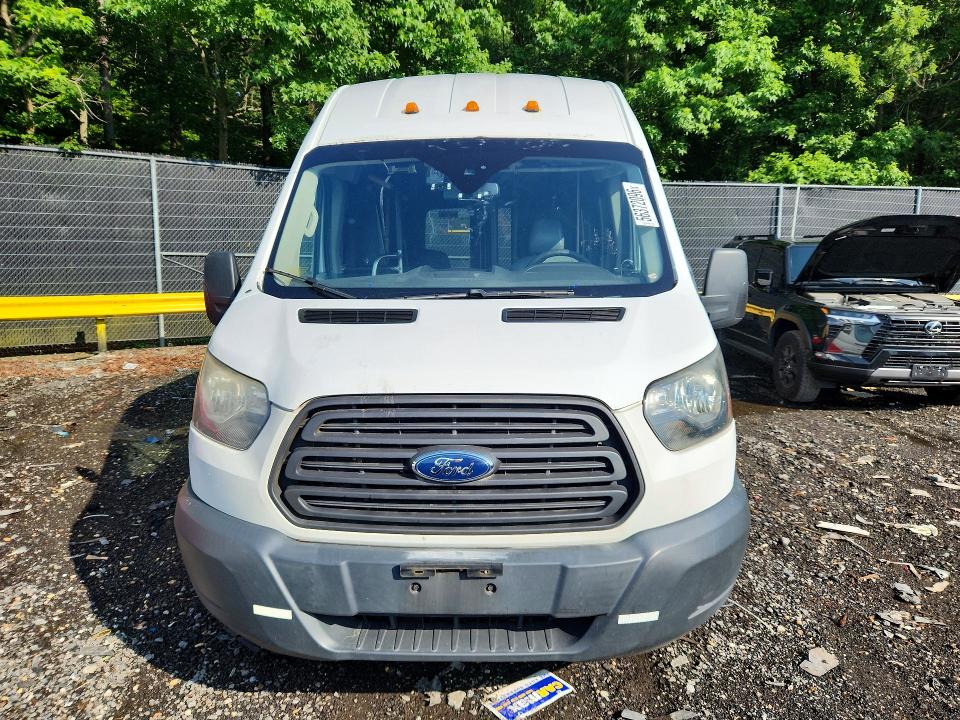 56372096 :رقم المزاد ، 1FTBW2XMXHKB48832 vin ، 2017 Ford Transit مزاد بيع