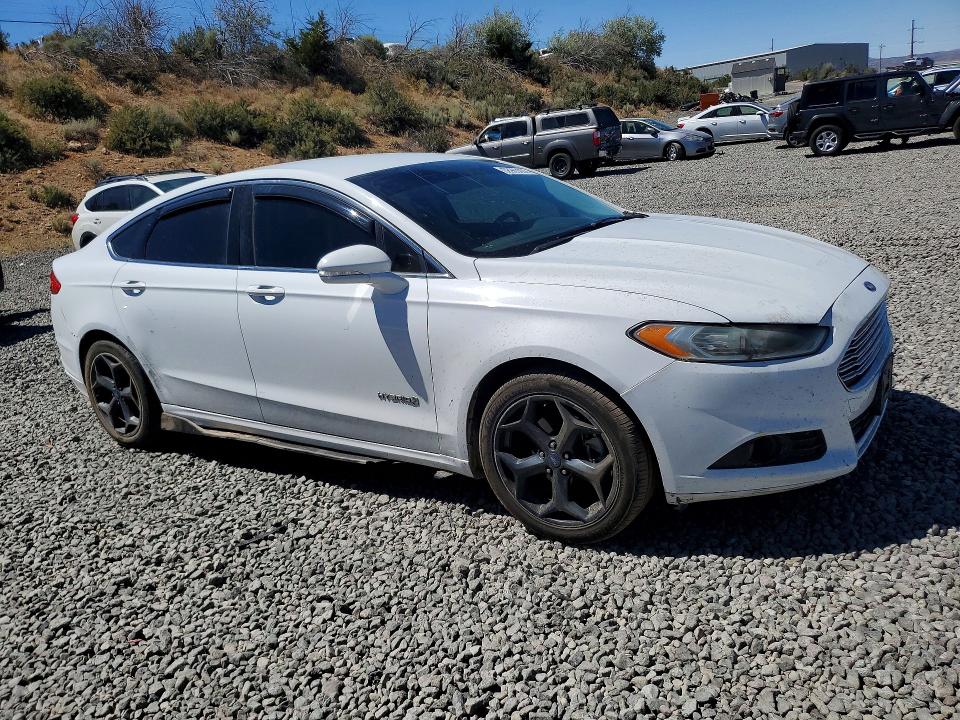 Продажа на аукционе авто 2015 Ford Fusion, vin: 3FA6P0LU6FR170141, номер лота: 58963906