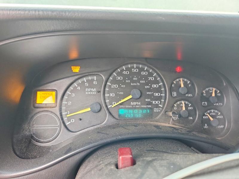 2001 Chevrolet Silverado მანქანა იყიდება აუქციონზე, vin: 2GCEC19V711315286, აუქციონის ნომერი: 57954256