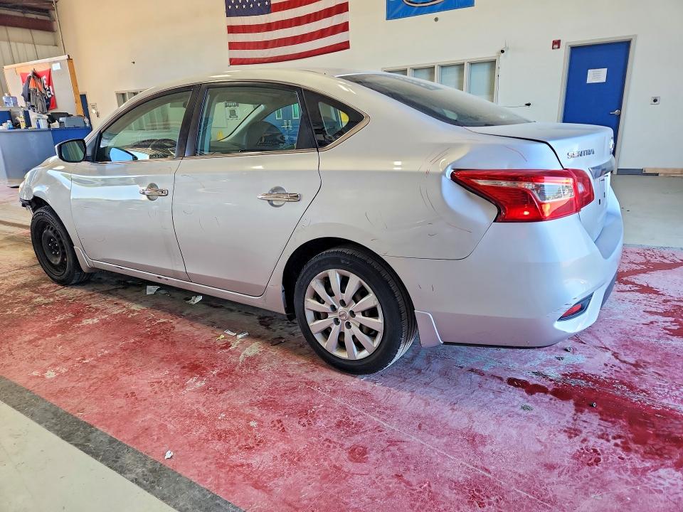 55868906 :رقم المزاد ، 3N1AB7AP2JY337041 vin ، 2018 Nissan Sentra مزاد بيع