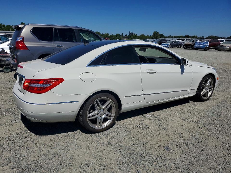 Продажа на аукционе авто 2012 Mercedes-benz E, vin: WDDKJ5KB2CF168523, номер лота: 57243146
