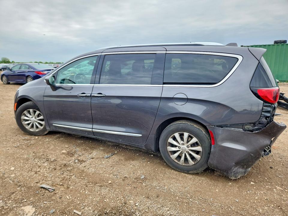 55122056 :رقم المزاد ، 2C4RC1EG1JR257329 vin ، 2018 Chrysler Pacifica مزاد بيع