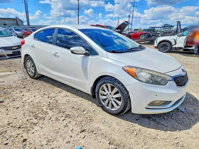 2015 Kia Forte მანქანა იყიდება აუქციონზე, vin: KNAFX4A81F5418190, აუქციონის ნომერი: 58490856