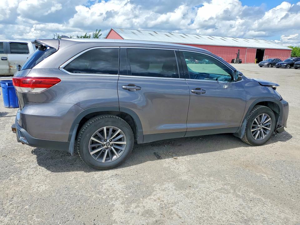 Продажа на аукционе авто 2019 Toyota Highlander, vin: 5TDJZRFH7KS592721, номер лота: 57809086