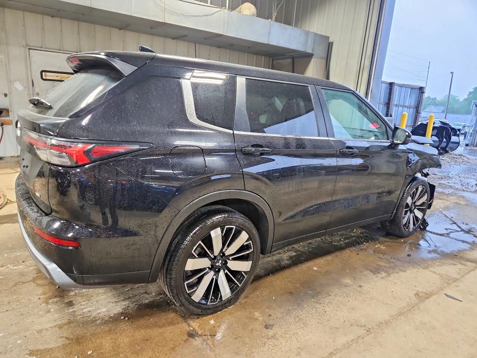56233016 :رقم المزاد ، JA4J3VA88SZ020423 vin ، 2025 Mitsubishi Outlander مزاد بيع