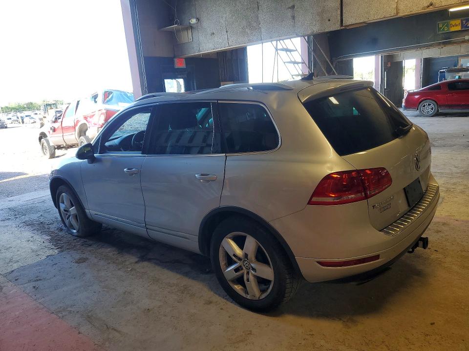 2014 Volkswagen Touareg მანქანა იყიდება აუქციონზე, vin: WVGEF9BP9ED006510, აუქციონის ნომერი: 57540226