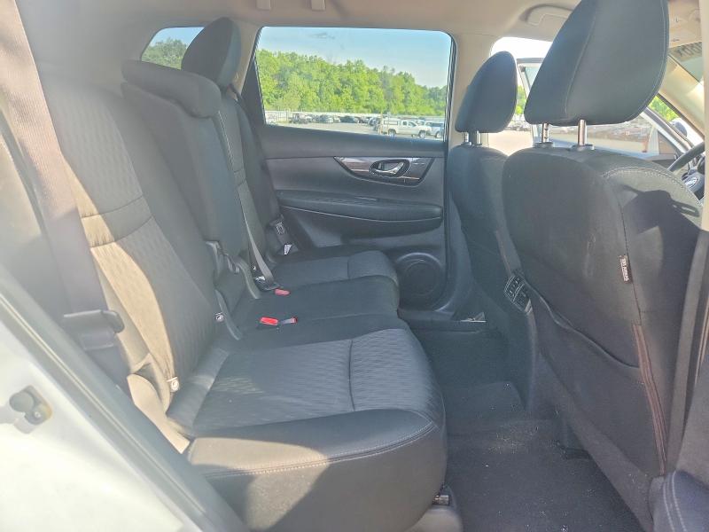 Продаж на аукціоні авто 2018 Nissan Rogue, vin: KNMAT2MV7JP525630, номер лоту: 56141086