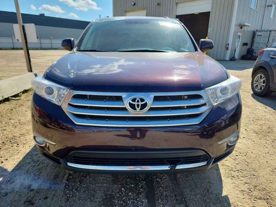 Продажа на аукционе авто 2013 Toyota Highlander, vin: 5TDBK3EH8DS268896, номер лота: 57838426