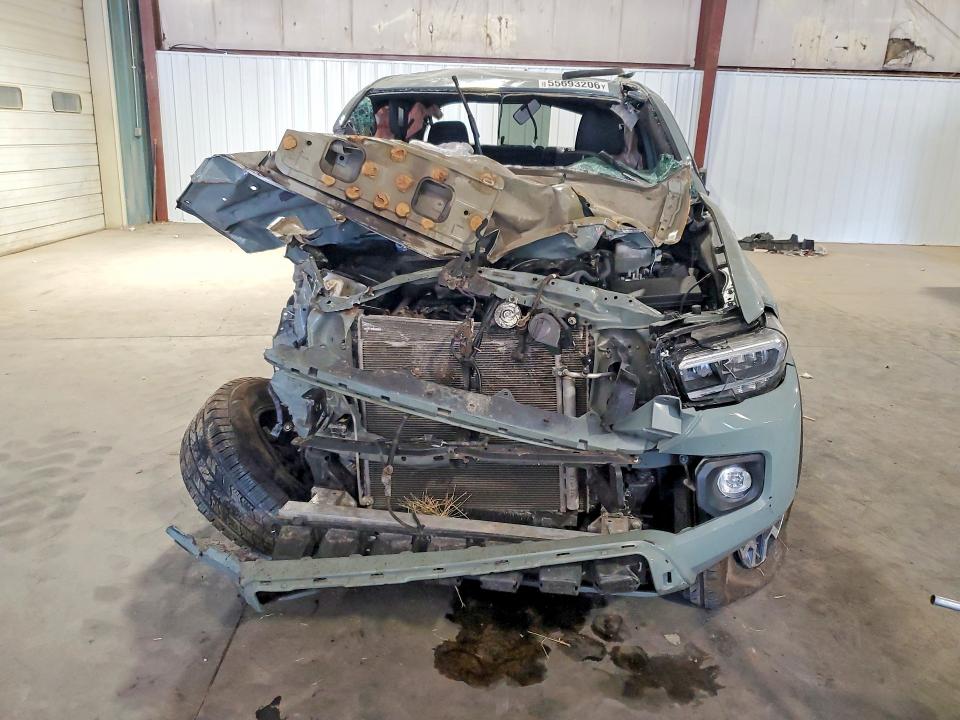 2022 Toyota Tacoma მანქანა იყიდება აუქციონზე, vin: 3TMCZ5AN1NM531805, აუქციონის ნომერი: 55693206