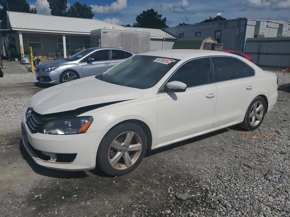 54792816 :رقم المزاد ، 1VWBH7A34DC084604 vin ، 2013 Volkswagen Passat مزاد بيع