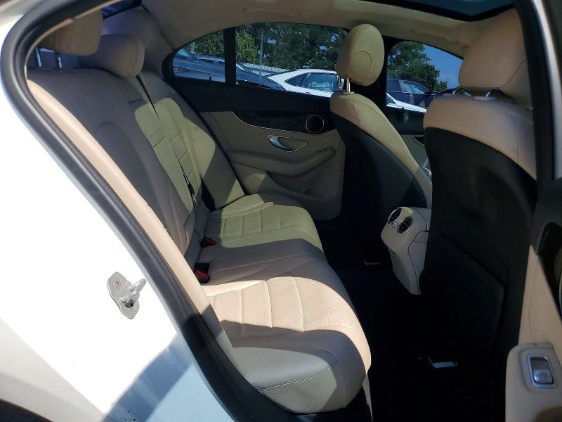 2015 Mercedes-benz C მანქანა იყიდება აუქციონზე, vin: 55SWF4KB3FU010531, აუქციონის ნომერი: 74516435