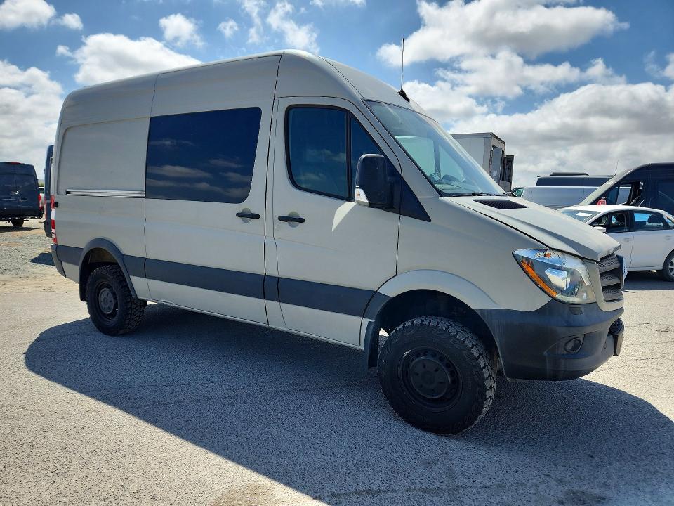 58881206 :رقم المزاد ، WD3FE7CD8JP619712 vin ، 2018 Mercedes-benz Sprinter مزاد بيع