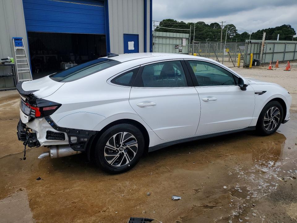 2026 Hyundai Sonata Hybrid მანქანა იყიდება აუქციონზე, vin: KMHL24JJ4TA165081, აუქციონის ნომერი: 58488856