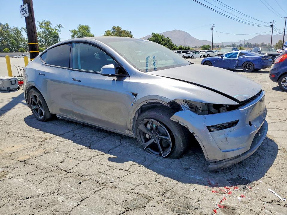 56541636 :رقم المزاد ، 7SAYGDEE2TF343637 vin ، 2026 Tesla Model Y مزاد بيع