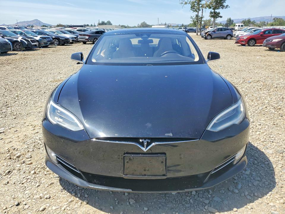 56030986 :رقم المزاد ، 5YJSA1E24GF143194 vin ، 2016 Tesla Model S مزاد بيع