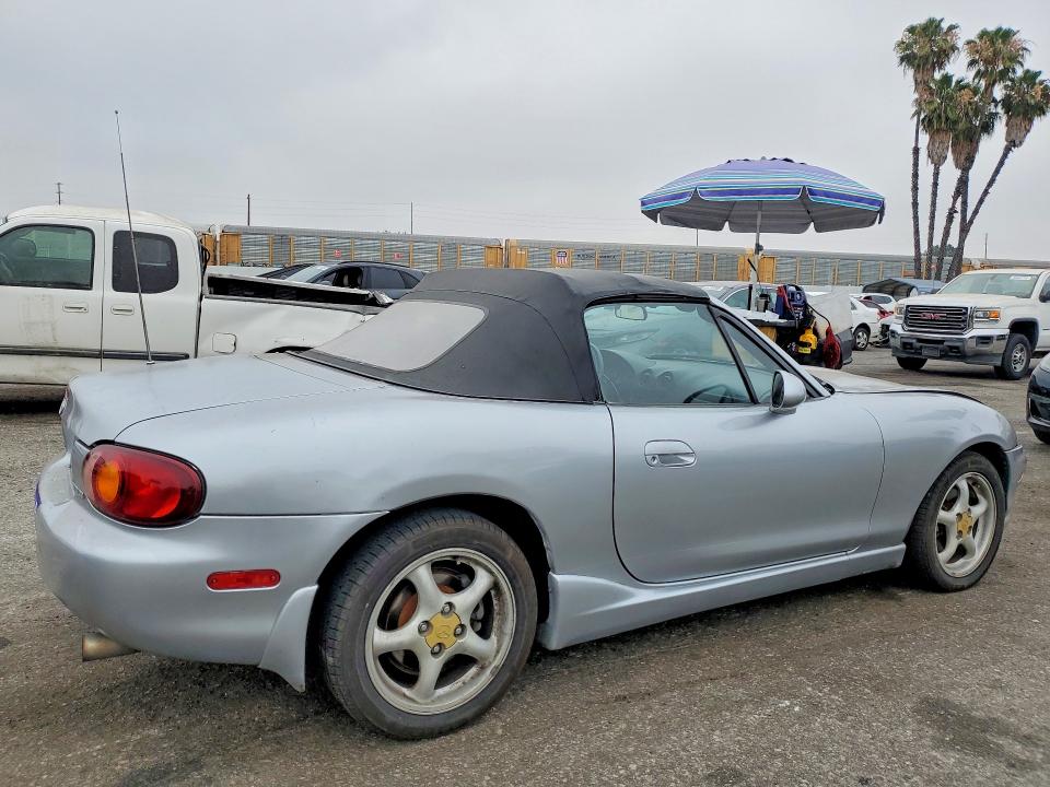 55823736 :رقم المزاد ، JM1NB3530Y0139738 vin ، 2000 Mazda Mx-5 Miata مزاد بيع