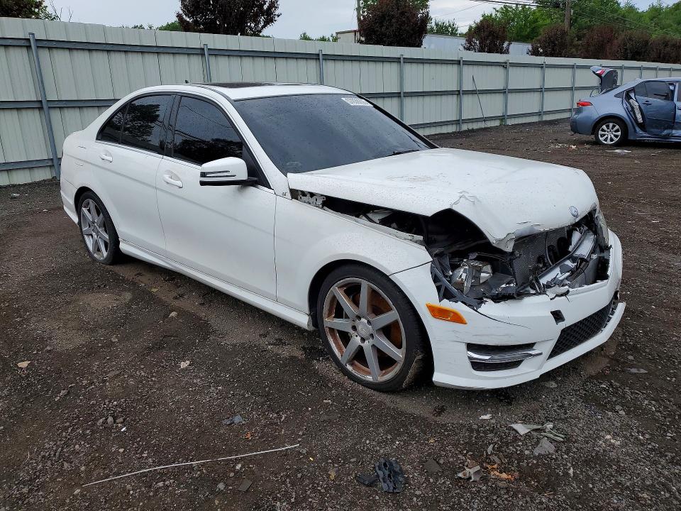 Продажа на аукционе авто 2014 Mercedes-benz C, vin: WDDGF8AB3EA922247, номер лота: 57839206