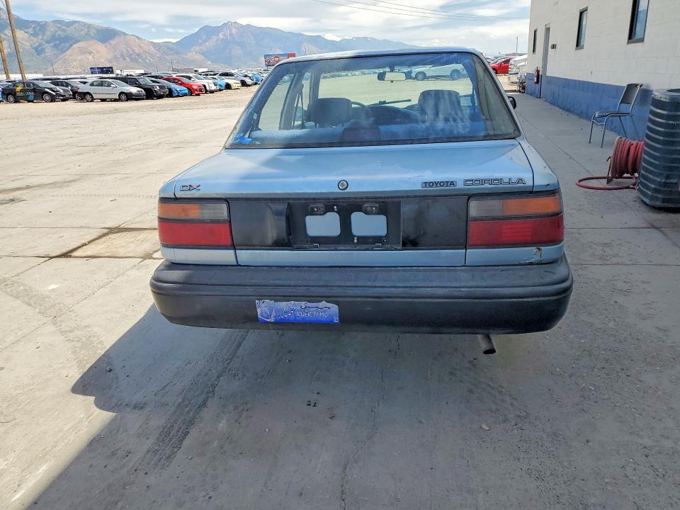 56142806 :رقم المزاد ، 1NXAE92E8KZ011693 vin ، 1989 Toyota Corolla مزاد بيع