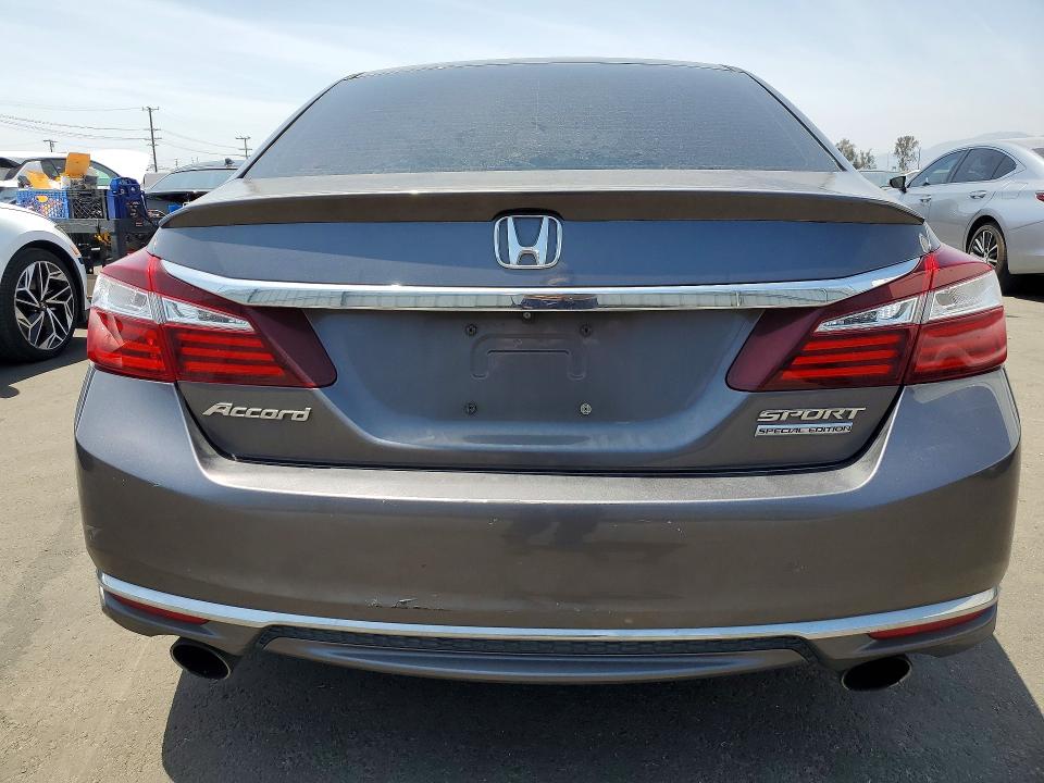 Продажа на аукционе авто 2017 Honda Accord, vin: 1HGCR2F18HA251399, номер лота: 56527366