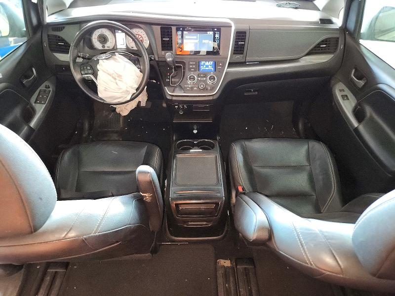 58860026 :رقم المزاد ، 5TDXK3DC7GS743079 vin ، 2016 Toyota Sienna مزاد بيع