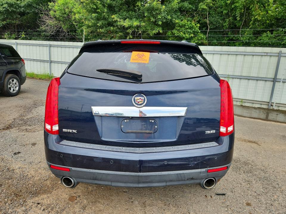 58644076 :رقم المزاد ، 3GYFNBE34FS552137 vin ، 2015 Cadillac Srx مزاد بيع