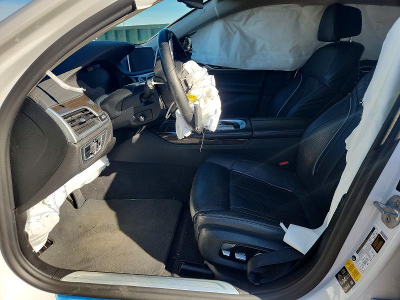 57073716 :رقم المزاد ، WBA7U2C02MCF93326 vin ، 2021 Bmw 750 مزاد بيع