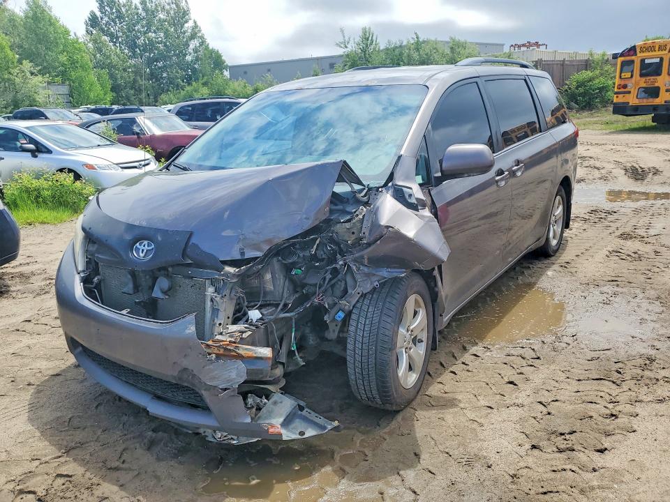 Продажа на аукционе авто 2013 Toyota Sienna, vin: 5TDKK3DC8DS355882, номер лота: 56615716