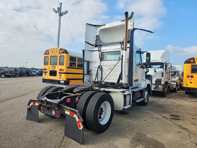 Продаж на аукціоні авто 2017 Volvo Vnl, vin: 4V4N39TG7HN988178, номер лоту: 57906576