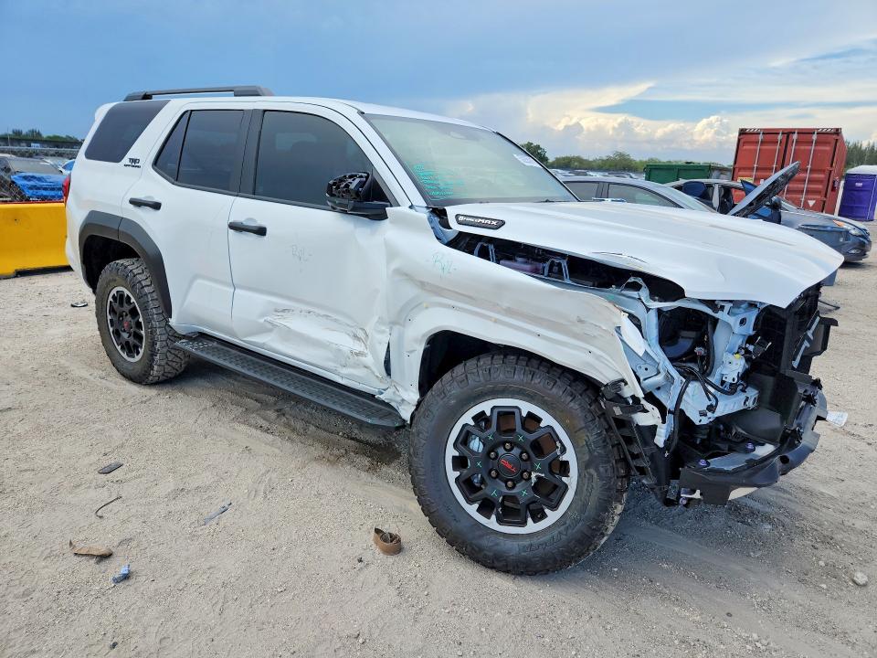 58265816 :رقم المزاد ، JTEVB5BR6T5040868 vin ، 2026 Toyota 4runner مزاد بيع