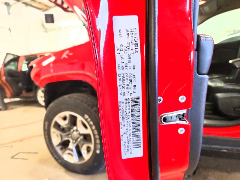 56152596 :رقم المزاد ، 1C4PJMBXXKD395474 vin ، 2019 Jeep Cherokee مزاد بيع