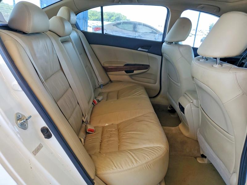 55760696 :رقم المزاد ، 5KBCP3F88BB002432 vin ، 2011 Honda Accord مزاد بيع