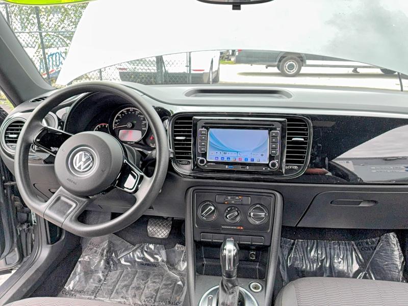 56257526 :رقم المزاد ، 3VWFP7AT7EM621339 vin ، 2014 Volkswagen Beetle مزاد بيع