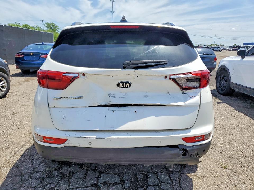 57030506 :رقم المزاد ، KNDPNCAC7J7399492 vin ، 2018 Kia Sportage مزاد بيع