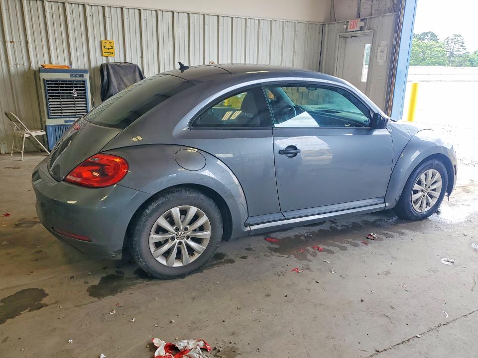 56470426 :رقم المزاد ، 3VWF17AT8GM602187 vin ، 2016 Volkswagen Beetle مزاد بيع