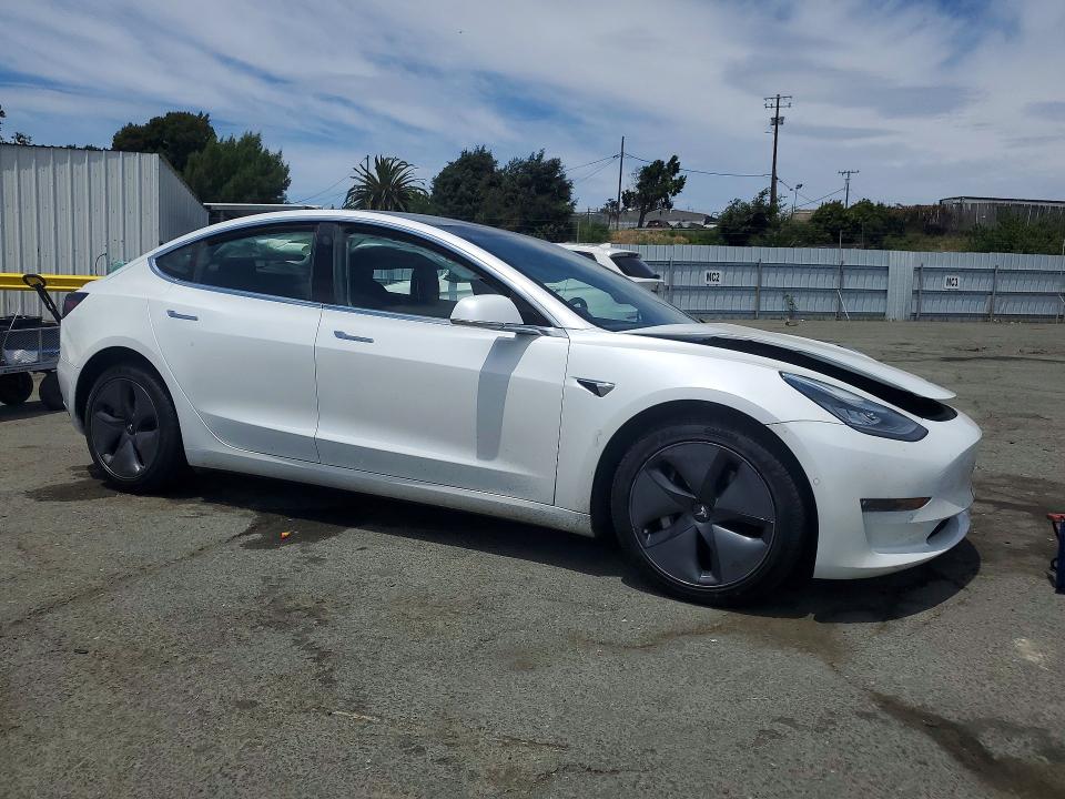 56780626 :رقم المزاد ، 5YJ3E1EB2LF650047 vin ، 2020 Tesla Model 3 مزاد بيع