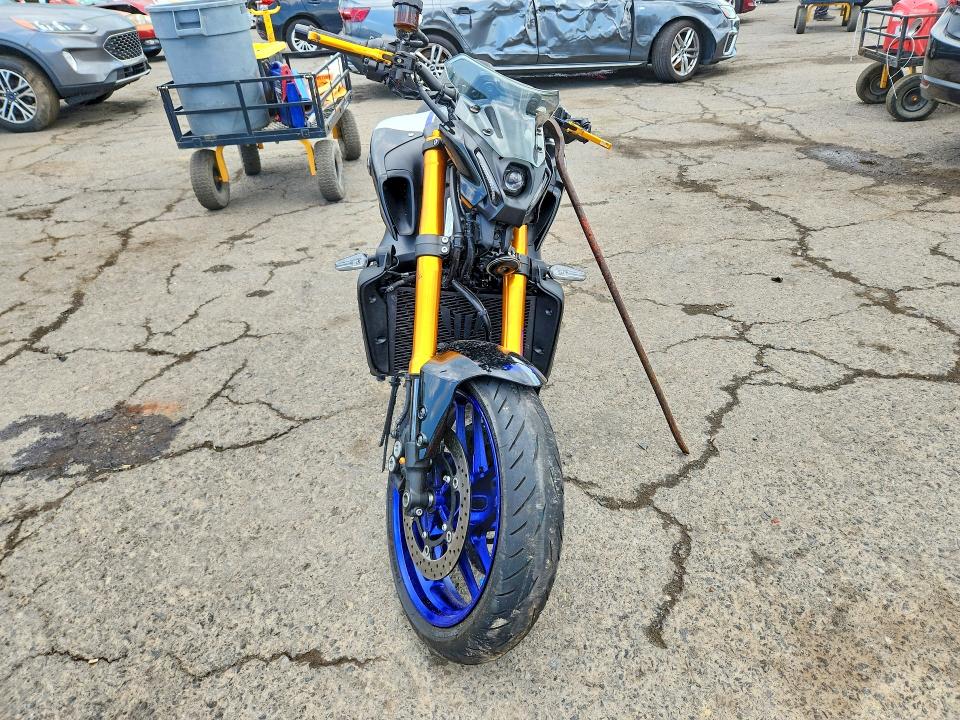 56496746 :رقم المزاد ، JYARN72E7PA001348 vin ، 2023 Yamaha Mt09 مزاد بيع