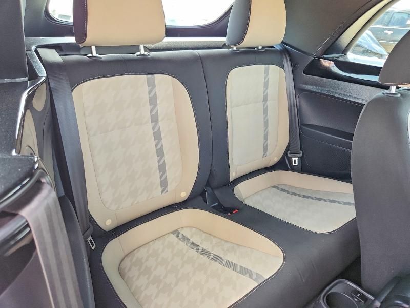Продажа на аукционе авто 2018 Volkswagen Beetle, vin: 3VW5DAAT8JM502890, номер лота: 57517136