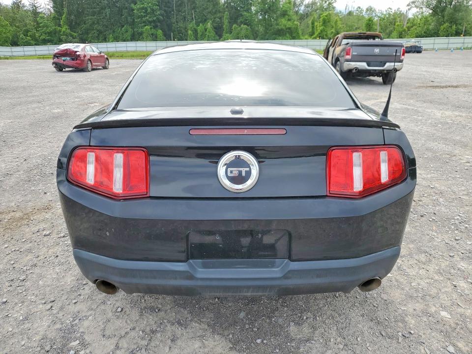57509626 :رقم المزاد ، 1ZVBP8CH6A5128989 vin ، 2010 Ford Mustang مزاد بيع