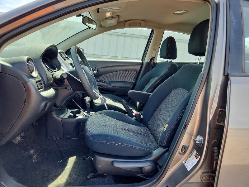 55144946 :رقم المزاد ، 3N1CN7AP6FL800805 vin ، 2015 Nissan Versa مزاد بيع