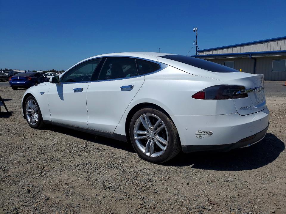 58409456 :رقم المزاد ، 5YJSA1E13FF114100 vin ، 2015 Tesla Model S مزاد بيع