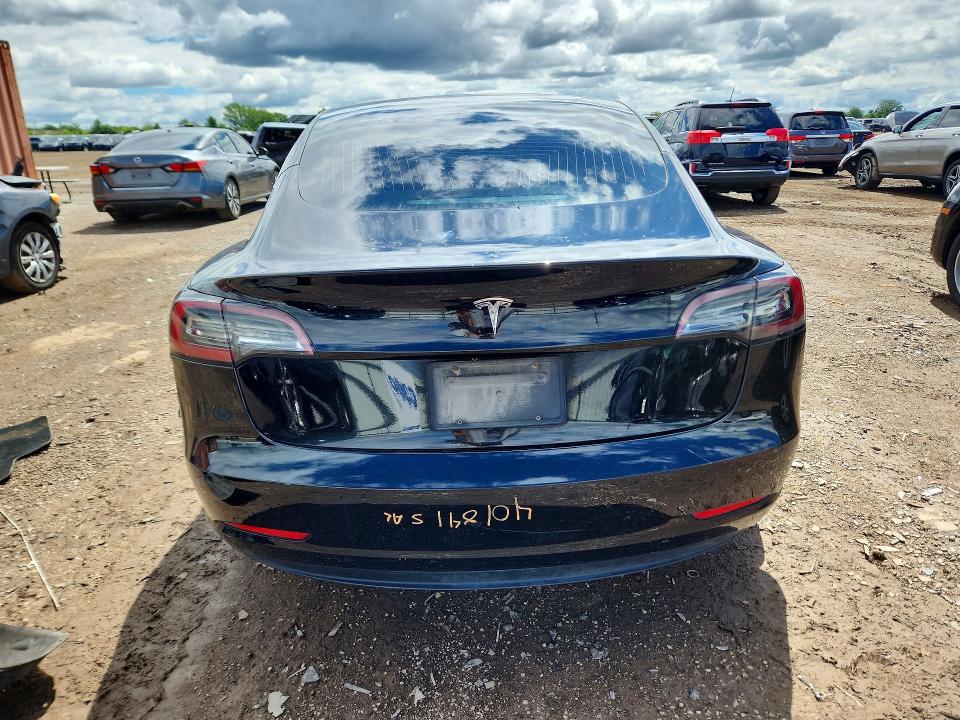 57006156 :رقم المزاد ، 5YJ3E1EA8KF401841 vin ، 2019 Tesla Model 3 مزاد بيع