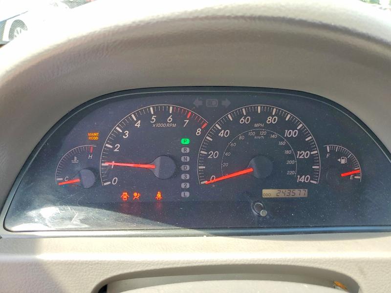 58826316 :رقم المزاد ، 4T1BE30K05U382748 vin ، 2005 Toyota Camry مزاد بيع